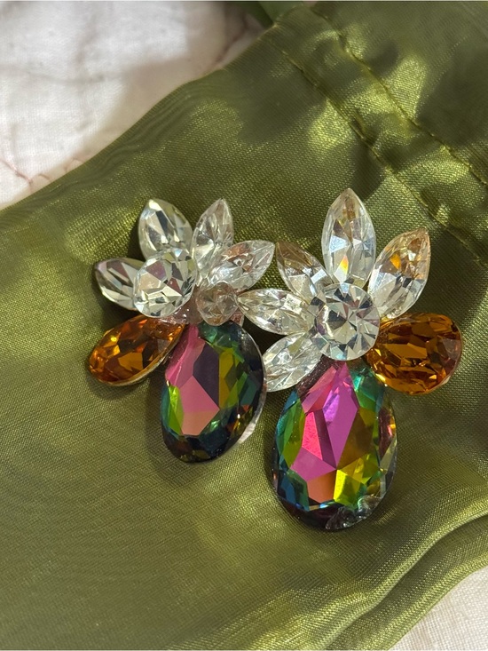 Wendy Gell Jewelry - Rare vintage signed Wendy Gell 80s runway chunky Aurora Borealis earrings